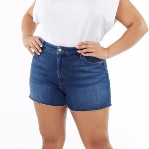Good American curvy cut off denim shorts